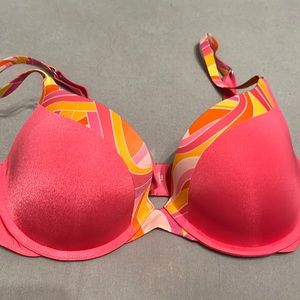 Victoria’s Secret bio fit Demi uplift 34D